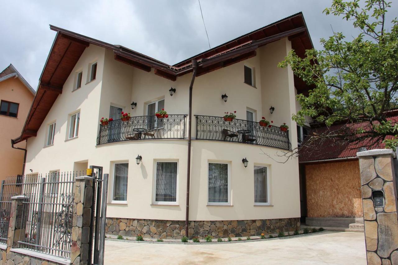 Popasul Calatorului Hotel Moisei Exterior photo